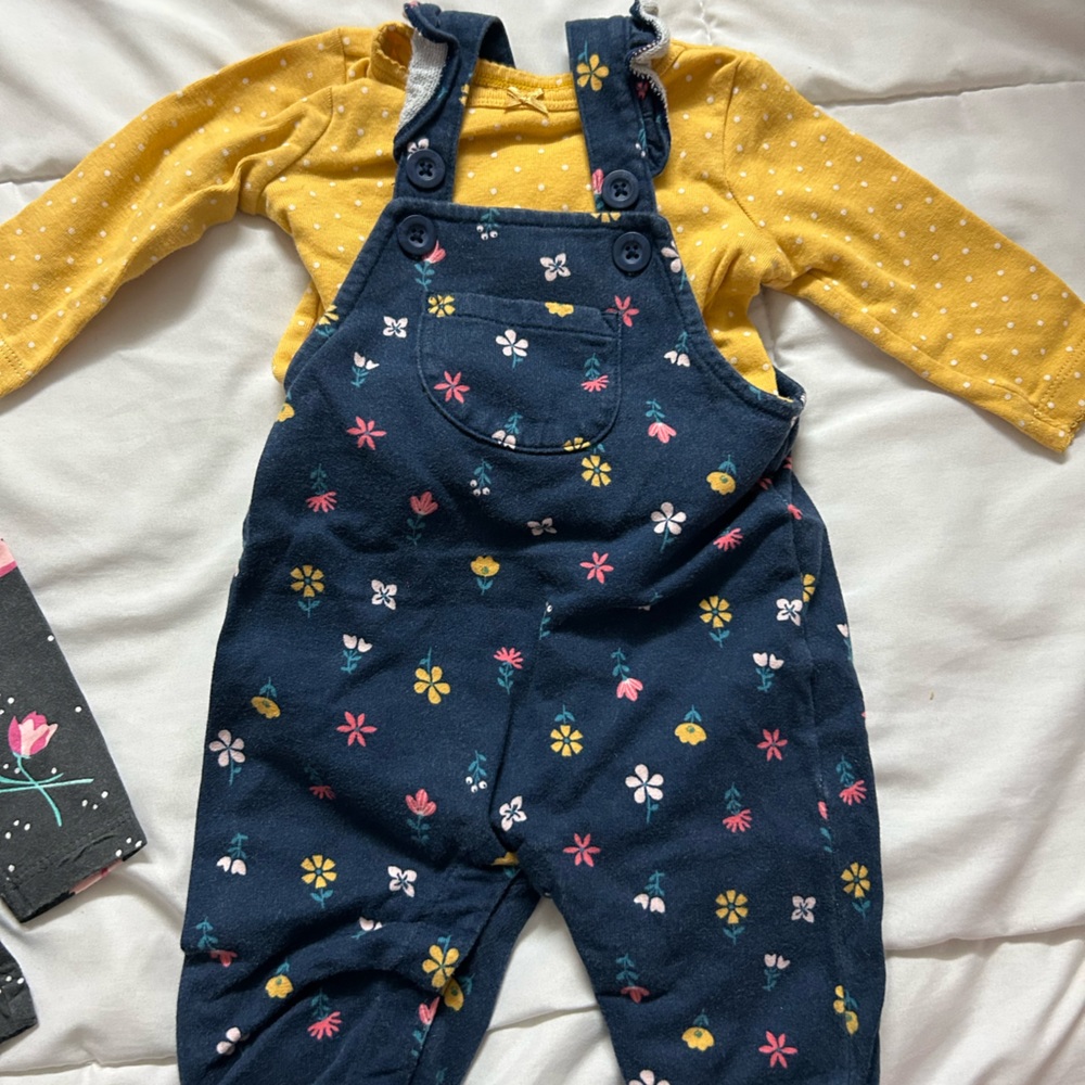 Floral shirt +pink pants , hoodie + suspenders set (3 MONTH)